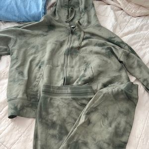 Old Navy Two Piece Jogging Set